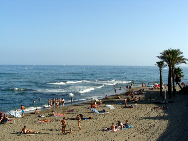 Espagne : la plage 'paradisiaque' et abordable pour des vacances inoubliables